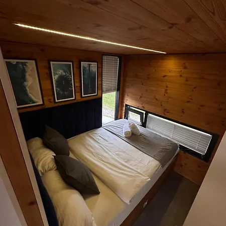 Ruheoase Am Wasser, Sauna-hausboot In Naturidylle * Berlin