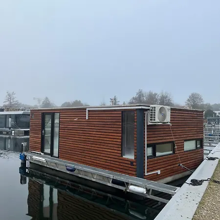 船上ホテル Ruheoase Am Wasser, Sauna-hausboot In Naturidylle *
