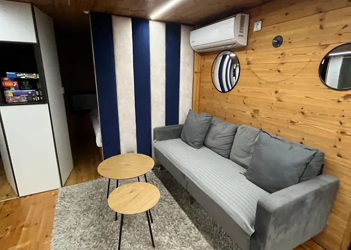 Úszó hotel Ruheoase Am Wasser, Sauna-hausboot In Naturidylle Berlin