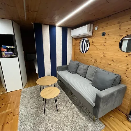 Botel Ruheoase Am Wasser, Sauna-hausboot In Naturidylle Berlin